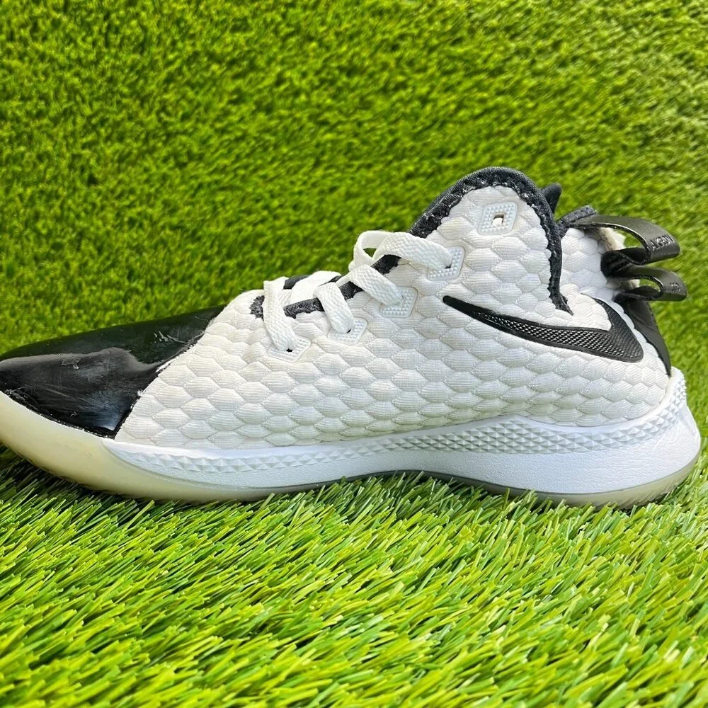 Nike please review